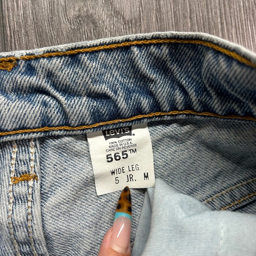 Vintage Levis 565 Wide Leg Light Wash 25" Cutoff Denim Shorts Made in USA 5 JR M - Picture 4 of 7
